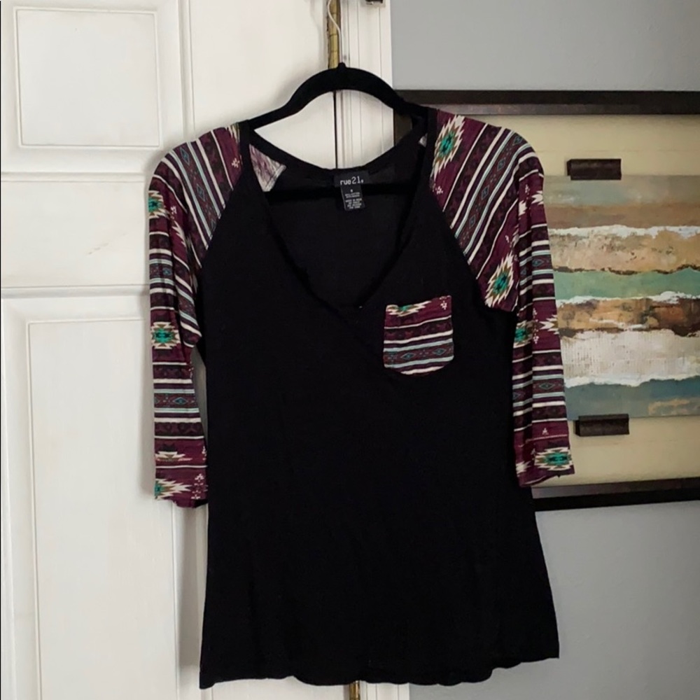 Mid sleeve black top